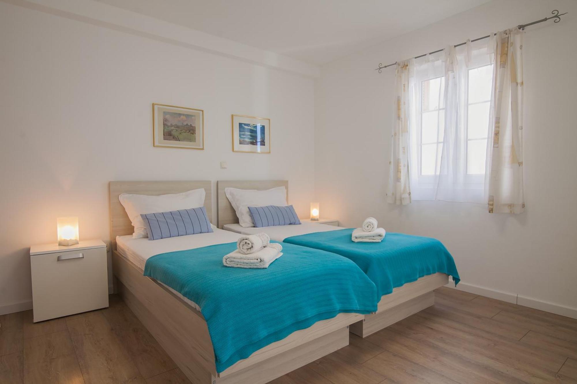 Helvetia Sunny Apartments Bol Ngoại thất bức ảnh